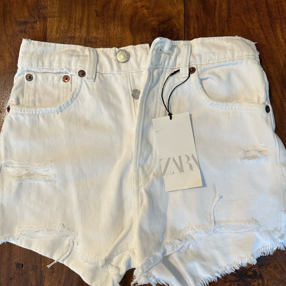 NWT Zara white shorts